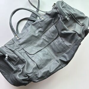 Executive Life Reigns in Spain Vintage Gray Leather Duffel Bag Weekender